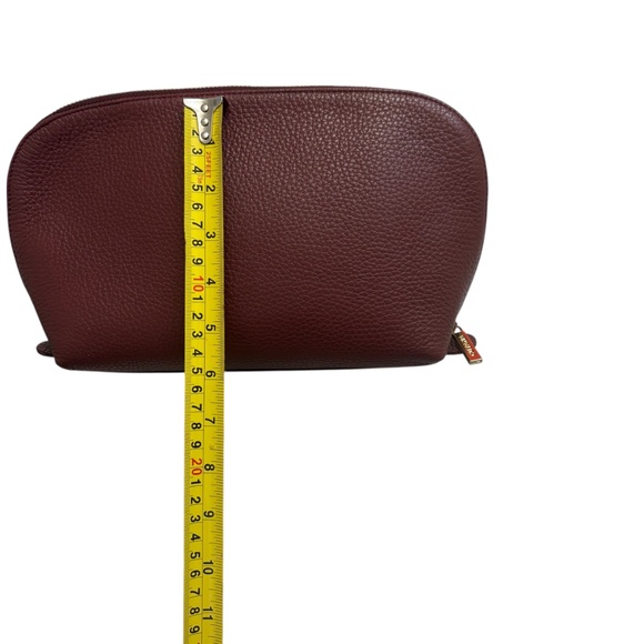 Cuyana burgandy leather cosmetic clutch bag - Picture 5 of 8